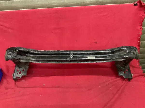 Etupuskuri Porsche Cayenne II 7P0807109B image 4