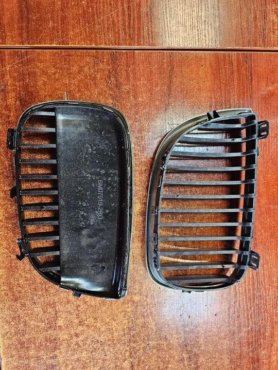 Left Grille POLCAR 2001051J image 4