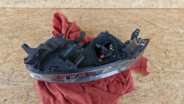 RENAULT KADJAR OIKEA ETULAMPPU 260107249R image 6