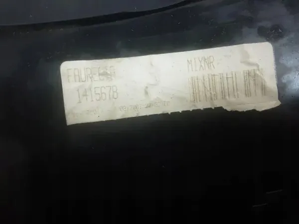 Apoio de Braço Volvo S40 I OEM 30755375 - Usado image 4