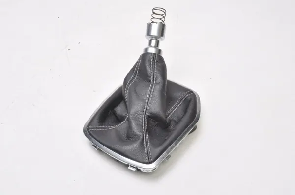 Ford Fiesta MK8 Versnellingspookhoes OEM 360485 image 7