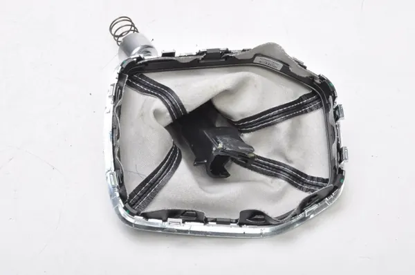 Ford Fiesta MK8 Versnellingspookhoes OEM 360485 image 8