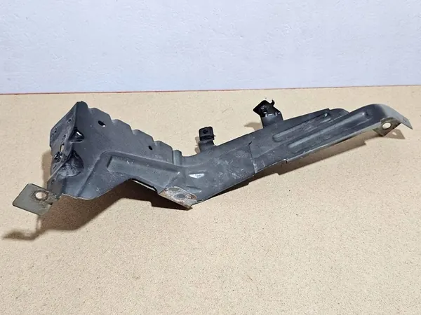 Support de phare avant gauche VOLVO 31457751 image 4