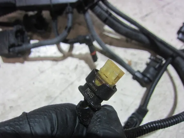 Harness Motor BMW OEM 12517646881 para 335i N55 image 6
