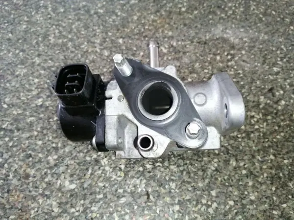 Válvula EGR Arrefecedor OEM 2562021020 para Toyota Yaris image 2