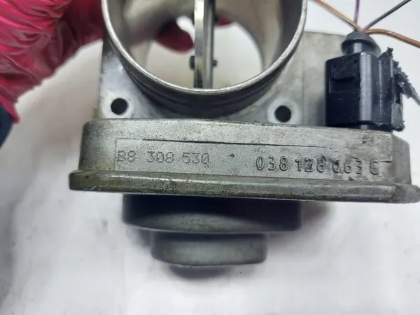 Gasklep OEM 038128063C voor VW Golf IV 1.9 SDI image 8