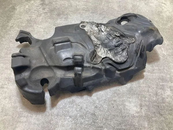 Couvercle moteur Ford OE GK2Q6A949AB pour Transit Connect image 3