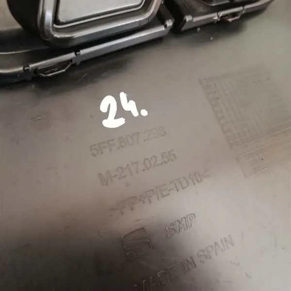 Bouchon d'échappement droit OEM 5FF808298 - Cupra Formentor image 7