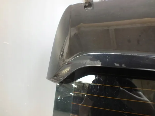 Vitre latérale arrière PORSCHE noire d'occasion image 10