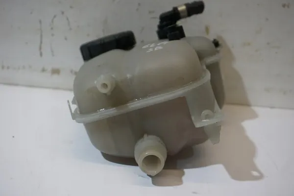 Niveaureservoir Mercedes A W177 CLA SB OEM A2475000049 image 3