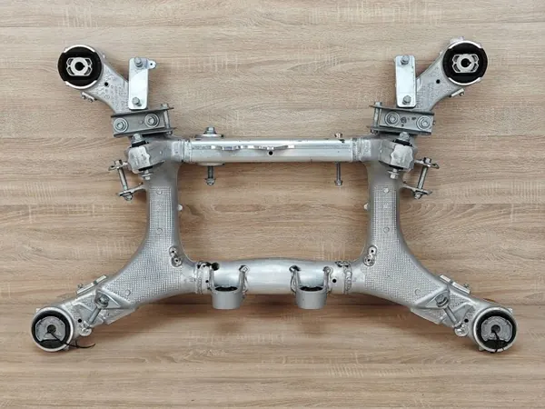 Bakvagnsbärare OEM 6894149 för BMW X6 G06 image 2