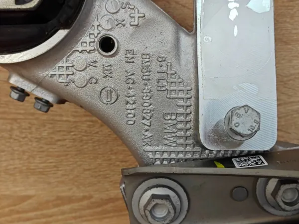 Bakvagnsbärare OEM 6894149 för BMW X6 G06 image 6