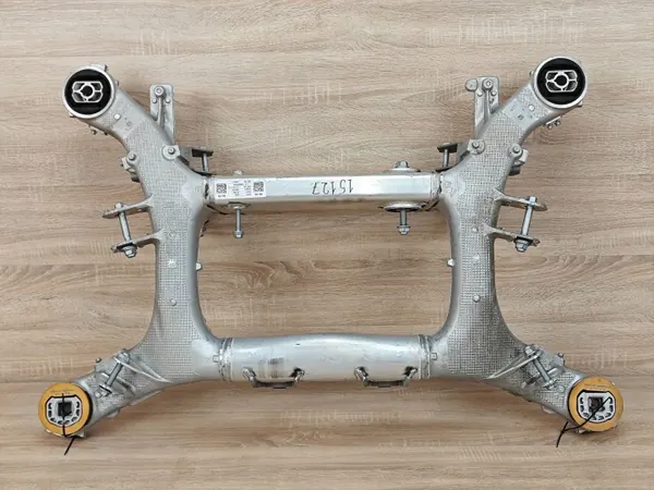 Bakvagnsbärare OEM 6894149 för BMW X6 G06 image 9
