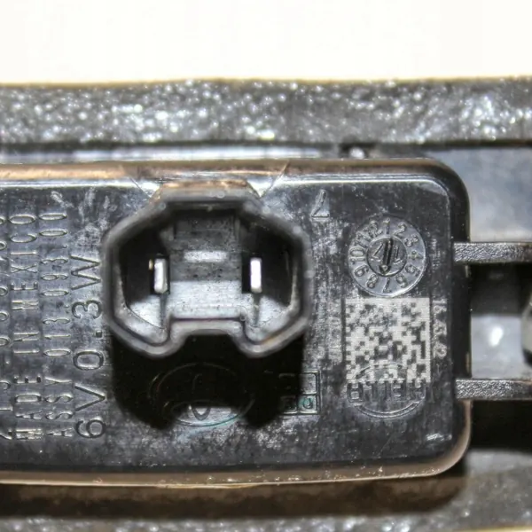 Feu de plaque Toyota Camry VIII OEM BTN42701 image 3