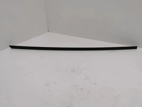 Joint de vitre Skoda Octavia Mk4 2022 OEM 5E3854327 image 2