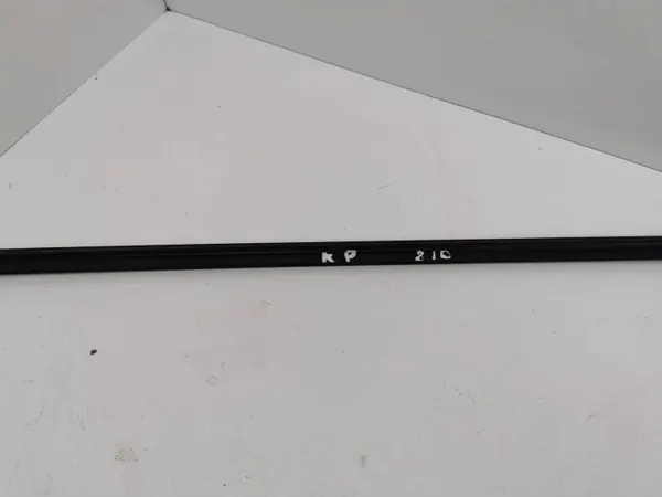Joint de vitre Skoda Octavia Mk4 2022 OEM 5E3854327 image 8