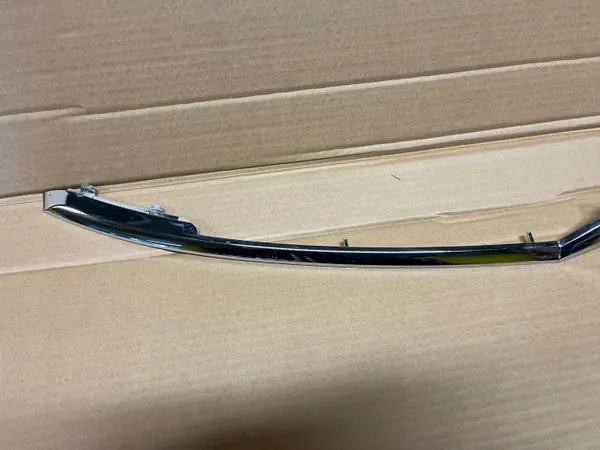 OEM 2001579 Moldura Cromada Parachoques Delantero Citroen C5 image 5