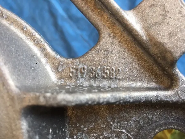 Dodge Charger 5.7 HEMI Engine Mount Bracket image 3