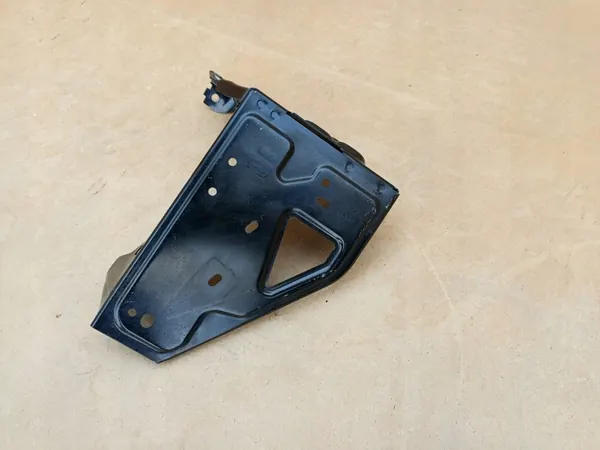 BMW X1 F48 2015- Acabamento Frontal Esquerdo Sob Lâmpada OEM 51647342501 image 4