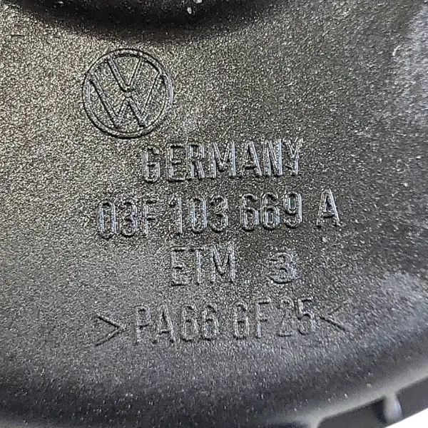 Bomba de aceite Volkswagen OE 03F115105D - Usada image 5