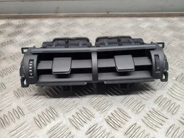 OEM 5567078010 instrumentbräda luftutblåsningsgall Lexus NX image 3