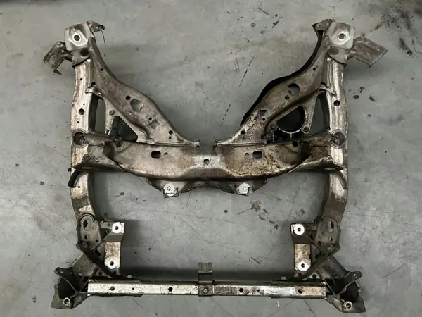 Traverse avant OEM 560988689 pour BMW 5 F10/F11 image 6