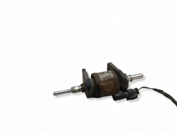 Lisälämmittimen polttoainepumppu AUDI A8 D2 8K0963303 4.2L image 3