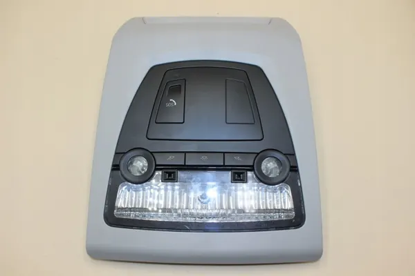 BMW X3 F25 Vordersitzbeleuchtung OEM 9267767 image 2