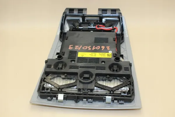 BMW X3 F25 Vordersitzbeleuchtung OEM 9267767 image 4