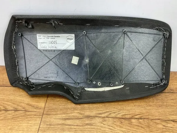Accoudoir console OEM 123456789101112P pour Corvette C6 image 9