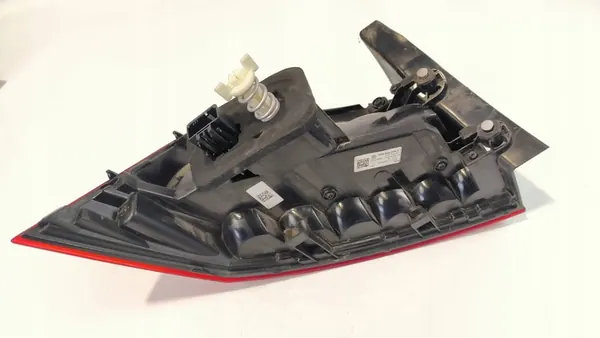 Lámpara Trasera Derecha Volkswagen Passat B8 Sedán OEM 3G5945096H image 3