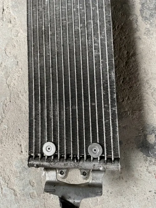 Refroidisseur d'huile d'occasion OEM 7L0317021 Audi Q7 4L image 3