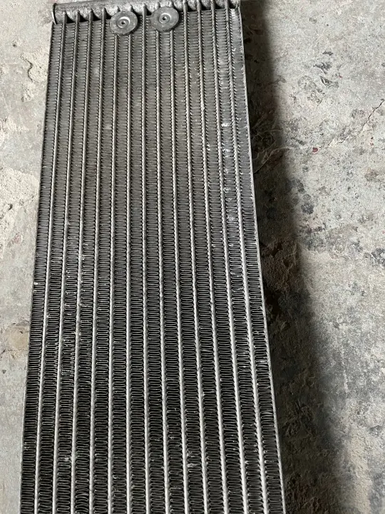 Refroidisseur d'huile d'occasion OEM 7L0317021 Audi Q7 4L image 4