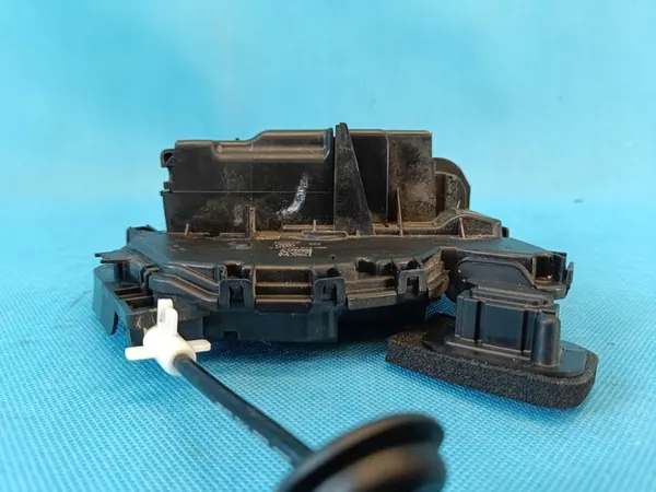 Skoda Dörrlås 5TB837016C image 5