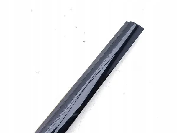 Junta ventana puerta trasera Audi A4 B9 OEM 8W0853764 image 8