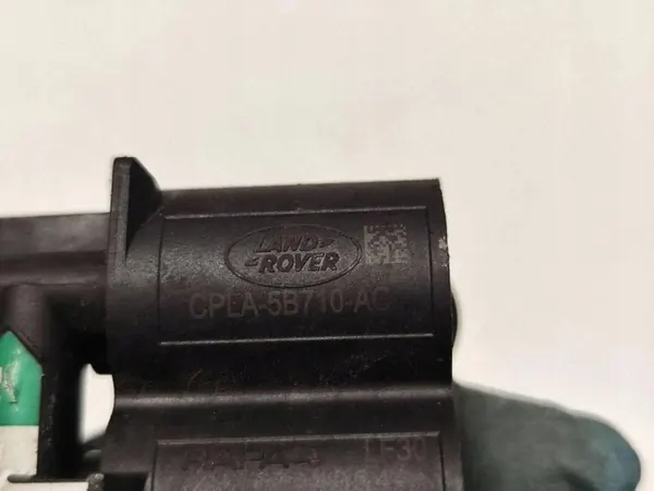 Air Distributor / Valve Block (Air Suspension) Land Rover image 5