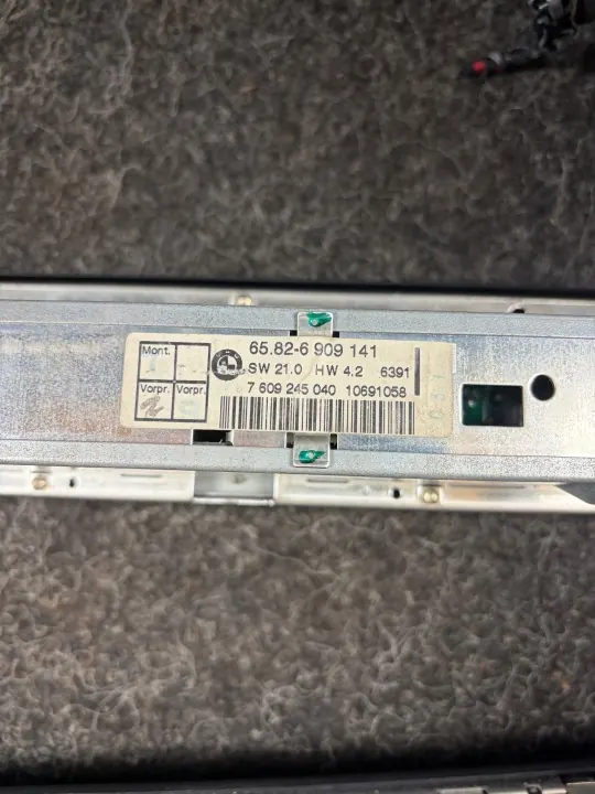 Trocador CD BMW E39 OEM 6909141 6943433 - Usado image 9