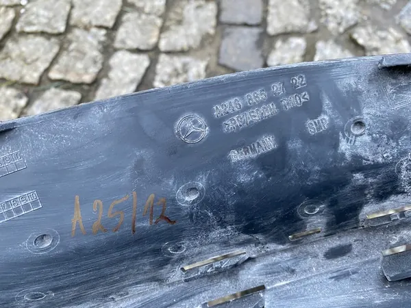 GRILLE DE PARACHOC AVANT GAUCHE MERCEDES 246 B CLASS OEM 2468852722 image 7