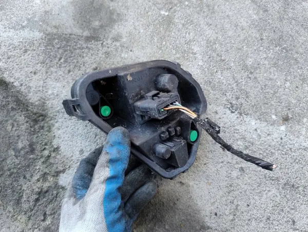 Rückleuchten-Einsatz Rechts Hinten mit Stecker Renault Clio III OEM image 2