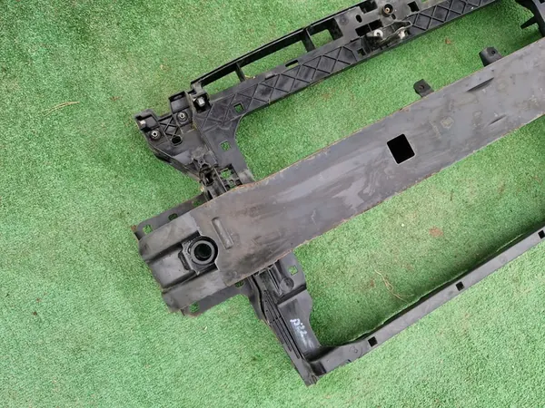 Para-choque dianteiro SKODA SUPERB 2015 3V0805588B image 3