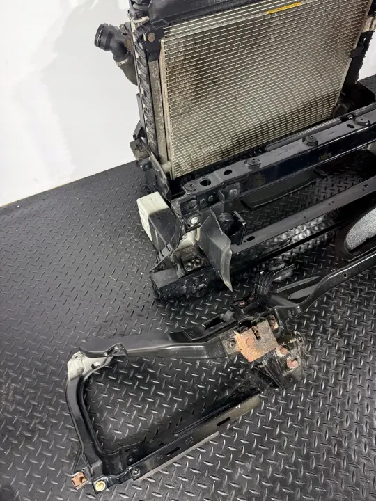 OEM PAS PRZEDNI framstötfångare Jaguar XF X260 image 3
