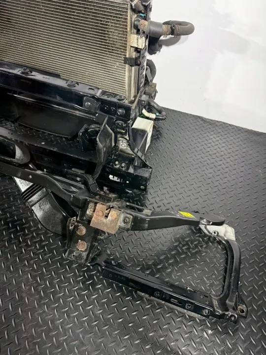 OEM PAS PRZEDNI framstötfångare Jaguar XF X260 image 4