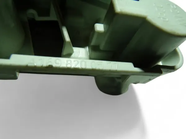 Mercedes-Benz achterlichtconnector OEM A1698200577 image 3