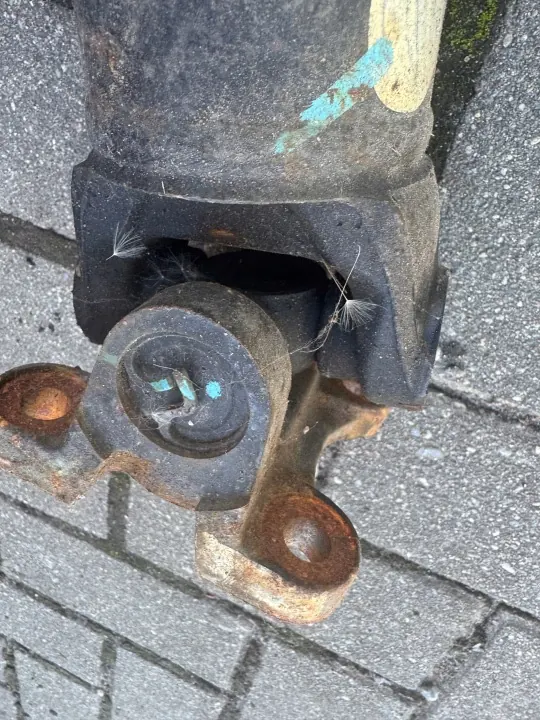 Ford Ranger Vetoakseli OEM 260905 - Käytetty image 8