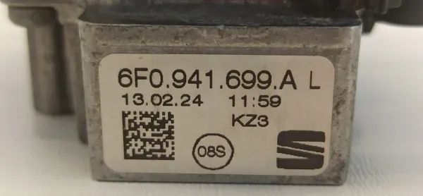 SEAT ARONA Halogenstrålkastare Vänster Fram OEM 6F0941699A image 6