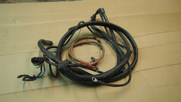 BMW E34 535 M30 Accukabel met Klem image 1