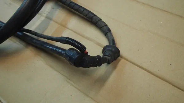 BMW E34 535 M30 Accukabel met Klem image 4