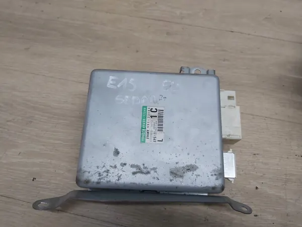 Module direction assistée Toyota Corolla E15 OEM 89650-12240 image 2