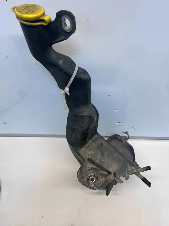 Pesunesteen säiliöt Opel Astra H 2005 OEM 13118170 image 2