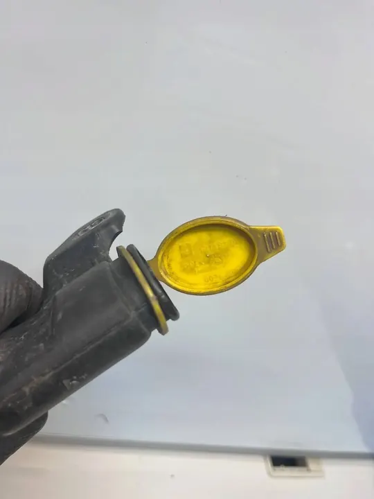 Pesunesteen säiliöt Opel Astra H 2005 OEM 13118170 image 5